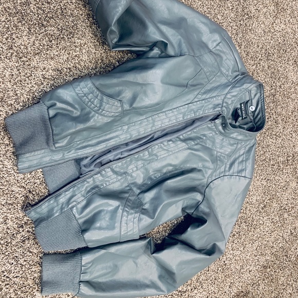 Gray Leather Jacket - Picture 4 of 6